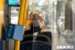 На остановке «Улица Обвинская» в утренний час пик 1 октября поймали 79 безбилетников