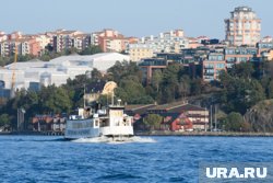 Во время катастрофы с паромом у Бали на борту находилось 65 человек