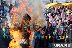 Кульминацией праздника стало сожжение чучела