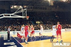 В «Молоте» играла легендарная баскетбольная команда «Урал-Грейт»