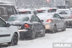 На трассе Сургут - Салехард временно остановлено движение автомобилей (фото из архива)