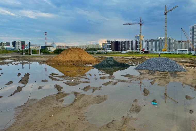 Парк в Заозерном продолжает строиться