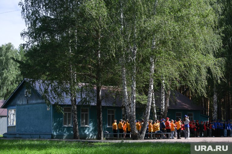 Дети из Екатеринбурга отдыхают в 17-ти загородных лагерях области