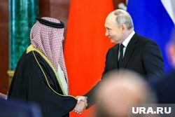 Владимир Путин является другом для короля Бахрейна, заявили в посольстве 