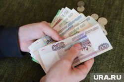 Зарплаты нефтяников ХМАО за месяц выросли на 15 тысяч рублей