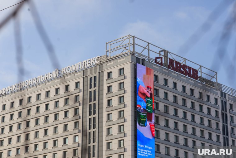 Операции по счетам ООО «Валентина» приостановлены из-за налоговых долгов