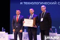 Губернатор Курганской области Вадим Шумков получил награду  III Национальной Премии «Умный город» 