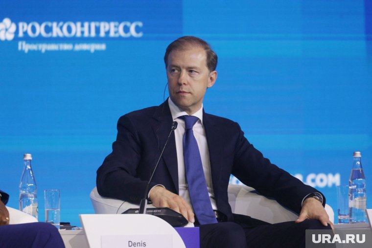 Мантуров съездил на одно из ведущих предприятий по производству спецхимии