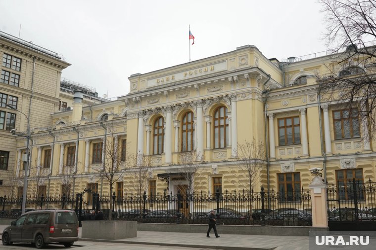 ЦБ рассматривает поэтапное увеличение минимального капитала банков
