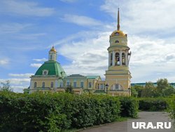 На парковке собора в годы Гражданской войны похоронили красногвардейца, но его тело бесследно пропало