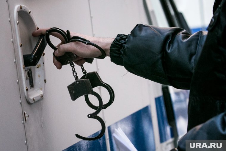 Обвиняемый находится в международном розыске