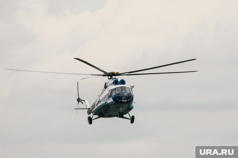 На борту вертолета Ми-8Т находятся пять человек (архивное фото)