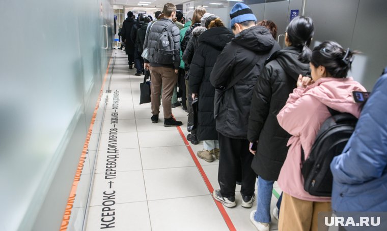 В результате рейда было задержано около 100 мигрантов