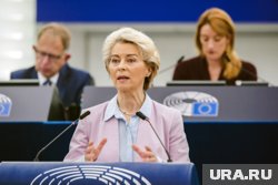 Главе ЕК грозит вотум недоверия по делу о закупке вакцин от COVID-19