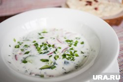 В Челябинске предлагают вариации окрошки на основе тана и айрана