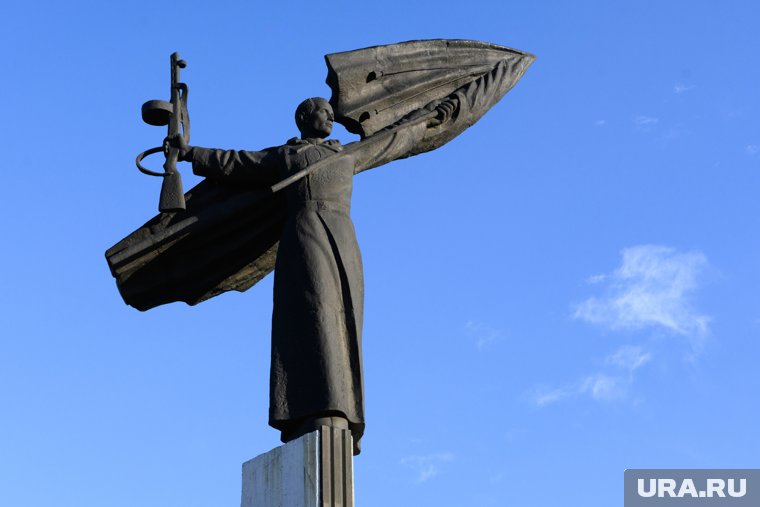 Не менее 300 советских памятников снесли в ЕС за три года