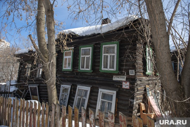 Планы по расселению ветхого жилья выполнены, утверждают чиновники
