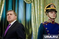 Ушаков заявил, что проведение трехстороннего саммита с участием Путина, Трампа и Зеленского пока не обсуждалось
