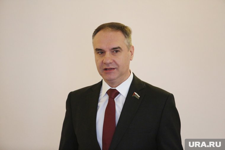 Первую версию, почему могли задержать заммэра Салехарда Токарчука, озвучили собеседники URA.RU