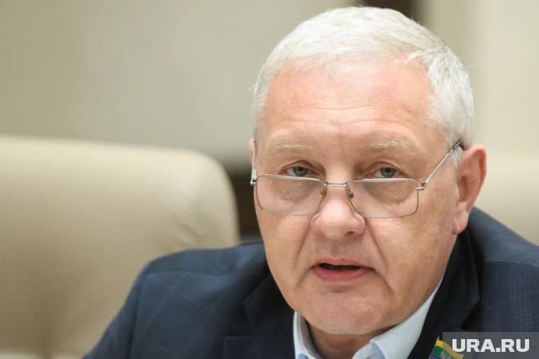 Депутат гордумы Александр Колесников считает, что на охрану школ выделяют недостаточно средств