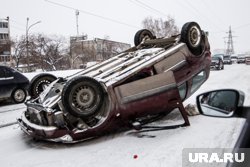 Угонщик перевернулся на украденной с автомойки в ХМАО машине