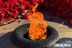 8 мая 1970 года у Обелиска Победы был зажжен Вечный огонь 