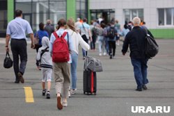 У многих семей возникают сложности с покупкой билетов и поиском подходящего для  бюджета жилья
