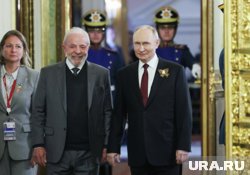 Встреча президентов Владимира Путина и Лулы да Силвы вновь состоялась в Москве, спустя 15 лет, и вновь - по случаю юбилея Победы