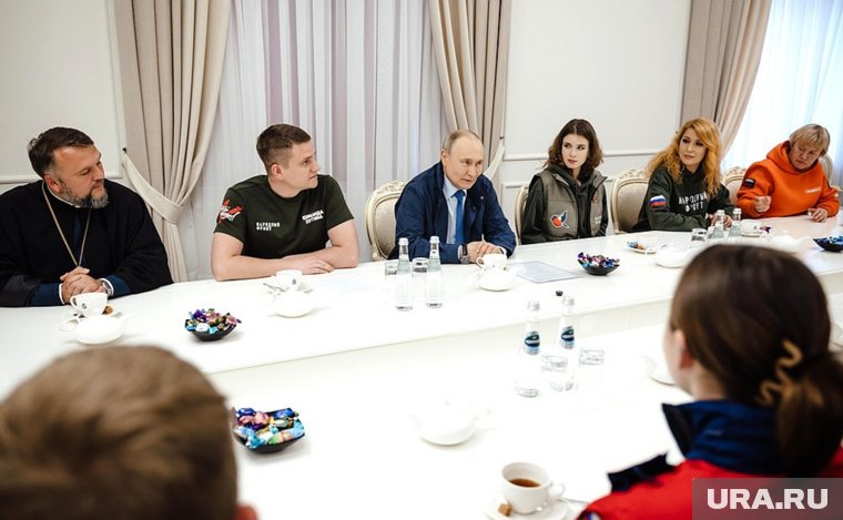 Президент России Владимир Путин заявил, что добровольцы делают благородное дело в Курской области