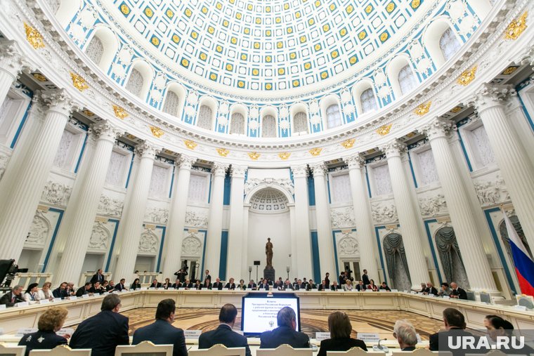Поправки к Конституции РФ в 2020 году поддержали 77,92% граждан