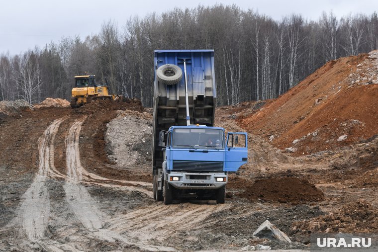 Дорожники стараются соблюсти все меры безопасности при строительстве горного участка дороги Сочи-Джубга, отметил эксперт