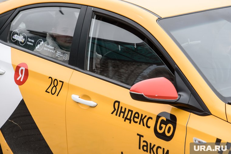 В такси берут на работу самозанятых