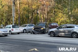 На трассе Тюмень-Каменка столкнулись четыре автомобиля