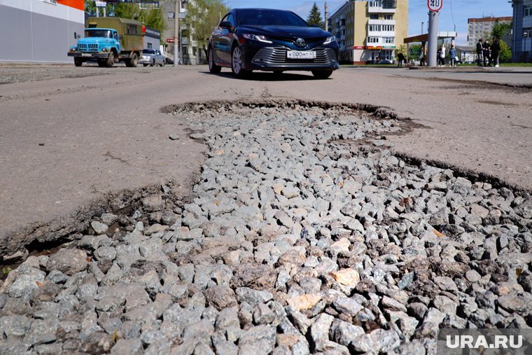 Водители жалуются на дорогу на улице Коли Мяготина