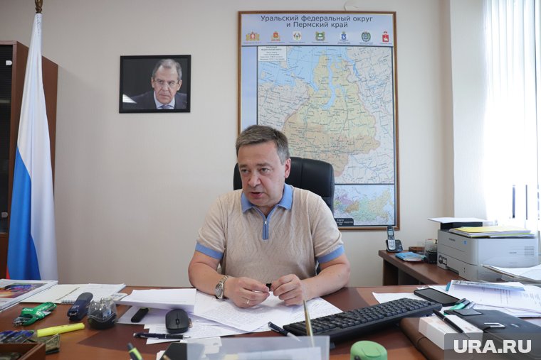 Александр Харлов считает, что надо помогать тем, кто разделяет взгляды России