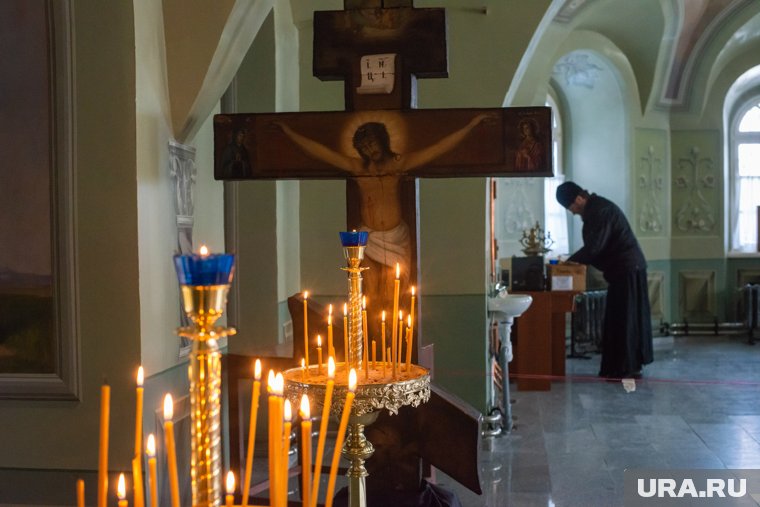 Иконы пожертвованы церкви другими тюменскими храмами 