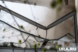 В Прикубанском округе вы многоквартирном доме произошел взрыв и вылетело окно с рамой