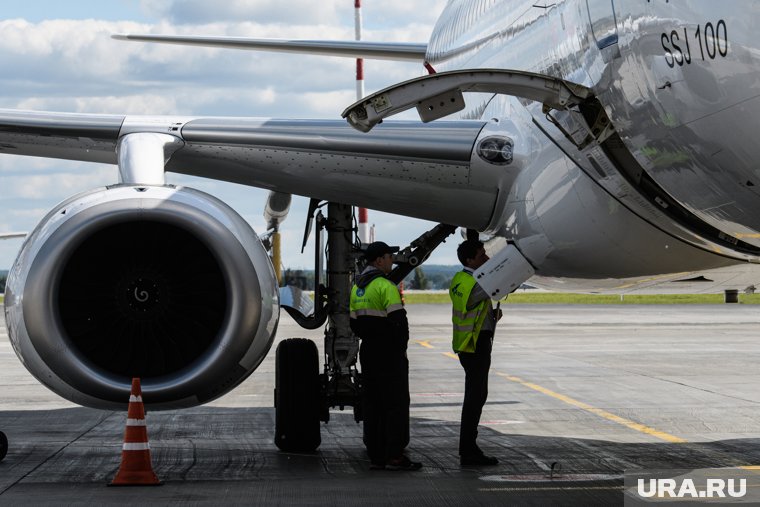 Sukhoi Superjet 100 экстренно сел в Минеральных Водах (архивное фото)