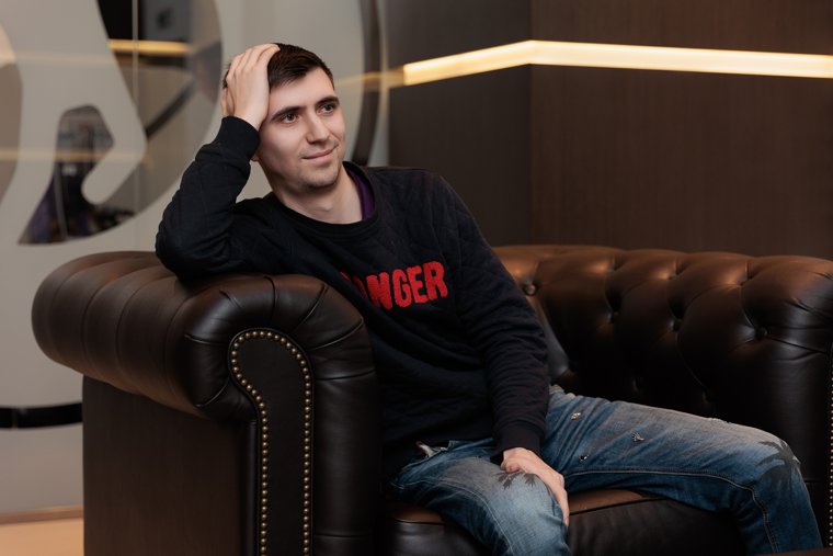 Эдуард Калашников еще год назад стал миллионером, но выигрыш потратил не весь 