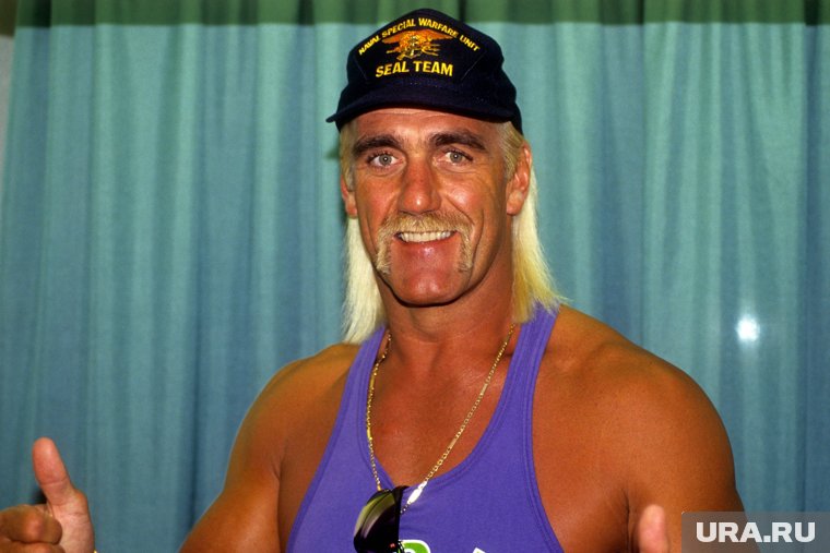 В 1984 году Хоган завоевал титул чемпиона WWE, победив на ринге Железного Шейха