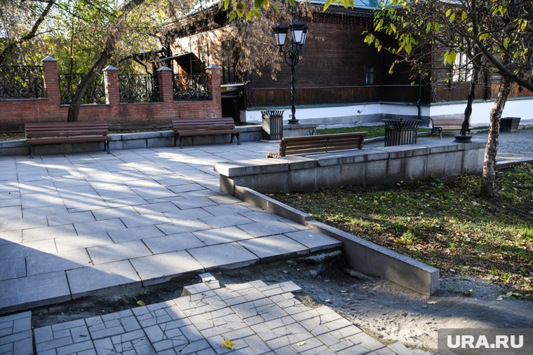 Сквер и новая пешеходная зона появятся в Калининском районе уже этим летом
