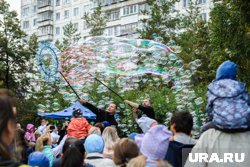 Шоу мыльных пузырей пройдет в Шадринске на фестивале картона