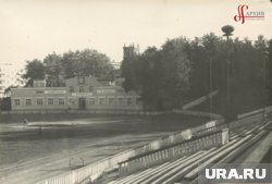 В 1960-х годах стадион стал называться Центральным