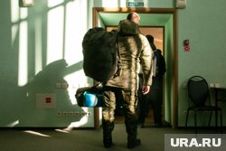 Добровольцев будут принимать на службу в новом военкомате 