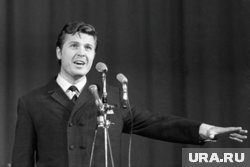Льву Лещенко пришлось пойти на хитрость, чтобы «День Победы» услышал весь Советский Союз