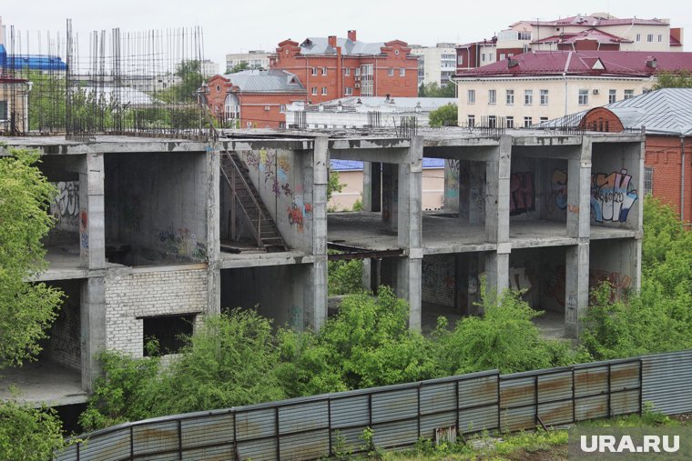 В центре Кургана планируют снести долгострой, которые не могли закончить 20 лет