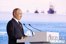 Путин выступает на ВЭФ