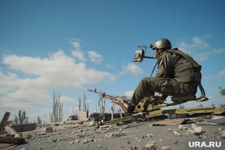 На видео зафиксированы моменты точного попадания боеприпасов по укреплениям ВСУ