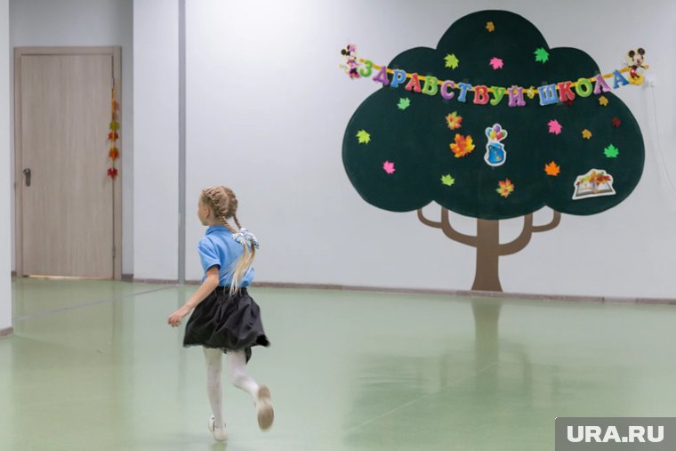 Третьеклассница из Нижневартовска отсудила у школы 30 тысяч рублей за падение на перемене