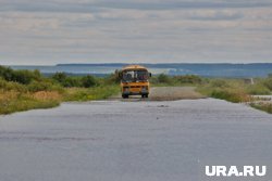 В поселок Харсаим отказываются ехать некоторые таксисты из-за плохой дороги